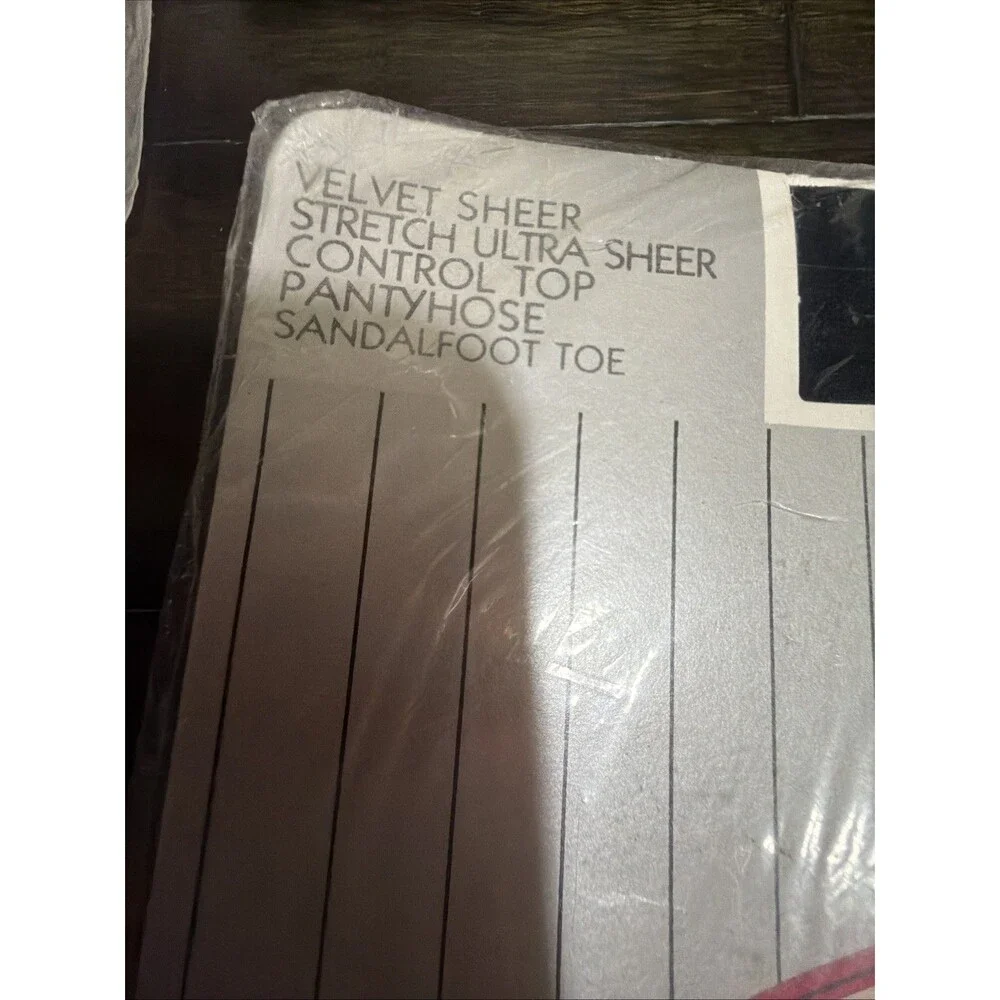 Lot of 4 Pantyhose Size C Hanes, Adolfo, Geoffrey Beene & Fredrick & Nelson